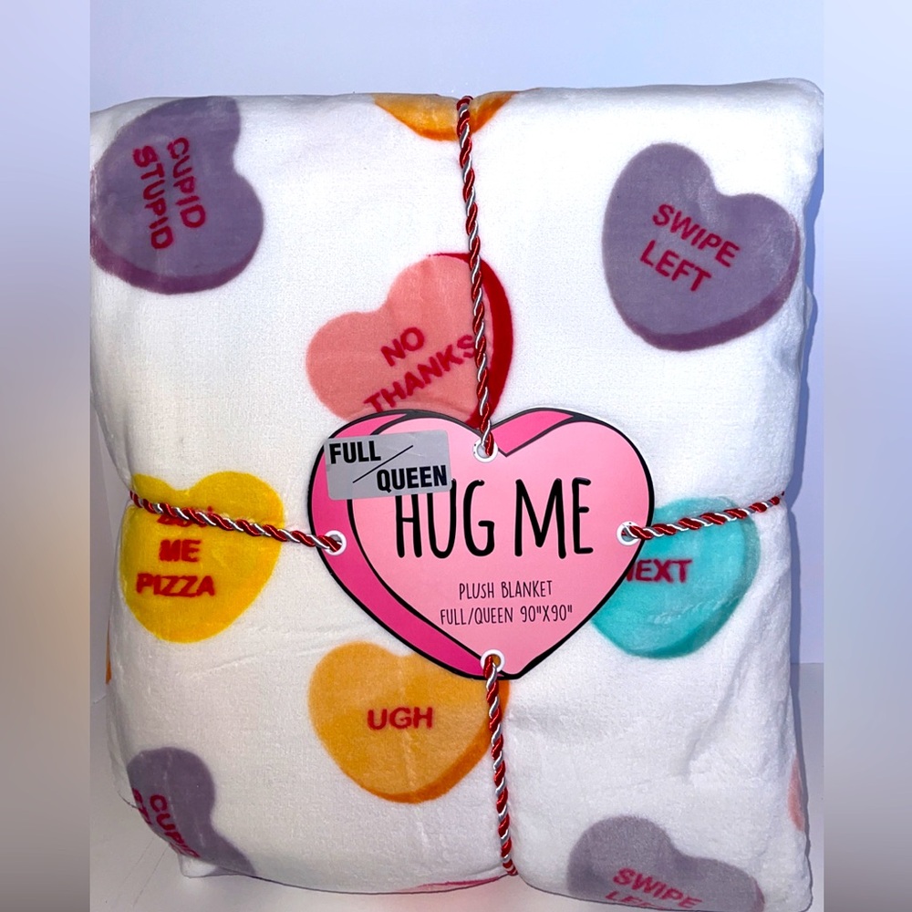 Queen Conversation Heart Blanket